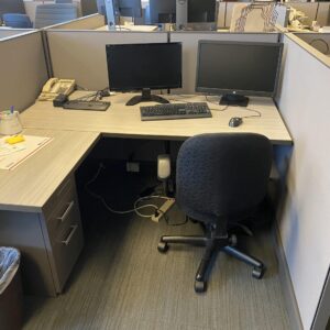 Friant System 2 5'x5½" Workstations