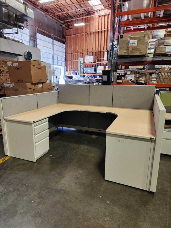 Hon Abound 8’ x 6′ U Shaped Workstations