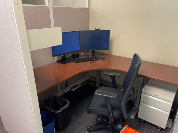 Hon Accelerate 6x7/6x8/6.5x7/8x8' Workstations - Image 2