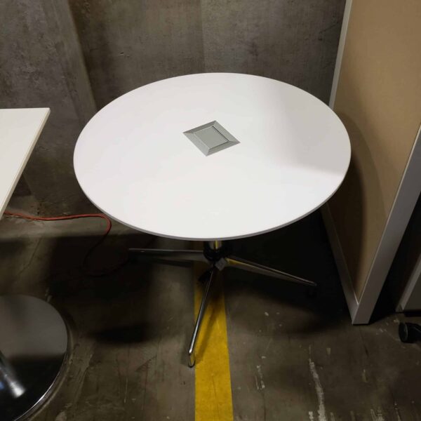 30" Round, Lounge Height Keilhauer Juxta